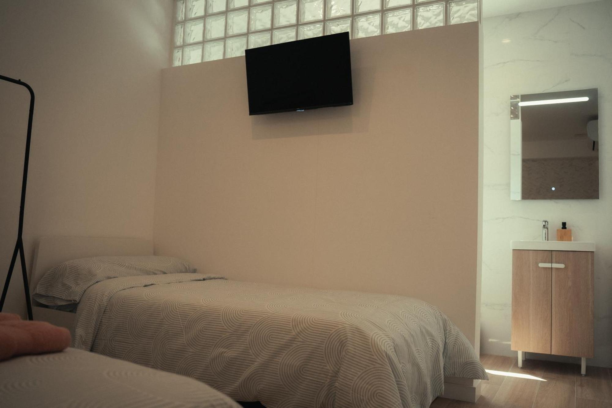 La Siesta Hostel Almarda Bagian luar foto